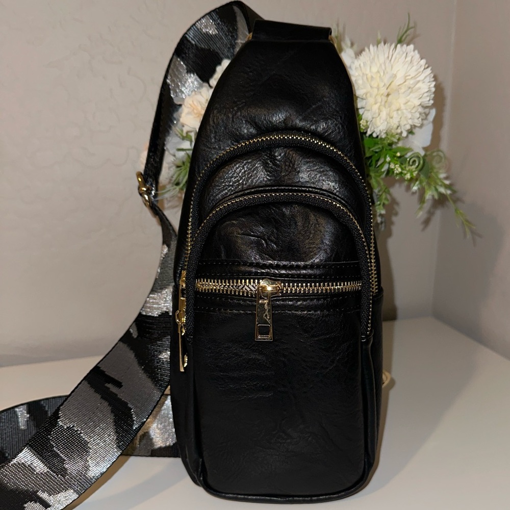 NWOT THREADED PEAR SLING BAG